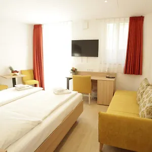 Hotel Adria, Múnich